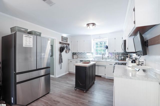300 Elmwood Street, Easley, SC 29642