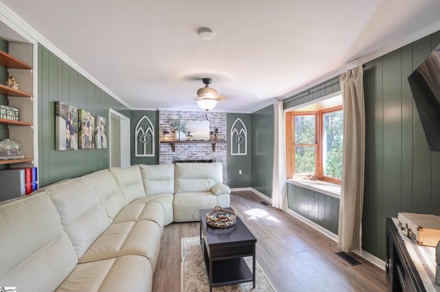 300 Elmwood Street, Easley, SC 29642