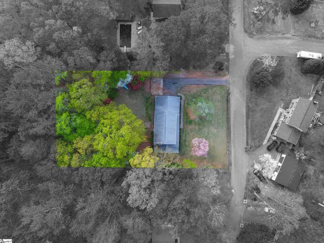 300 Elmwood Street, Easley, SC 29642