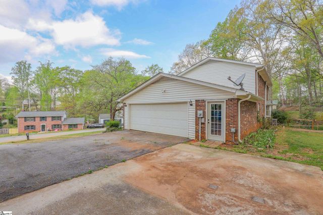 300 Elmwood Street, Easley, SC 29642