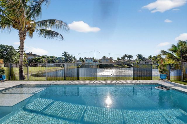 6647 Houlton Circle, Lake Worth, FL 33467