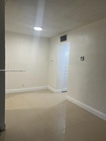 4169 SW 67th Avenue 116A, Davie, FL 33314