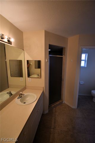 1724 SW 15th TER, Cape Coral, FL 33991