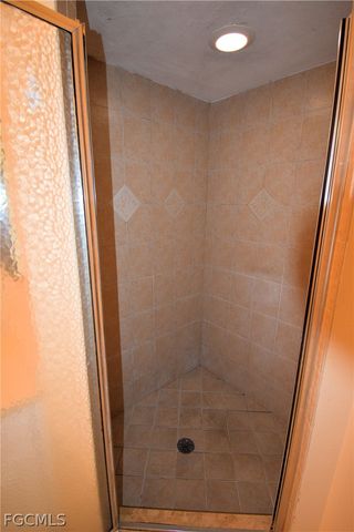 1724 SW 15th TER, Cape Coral, FL 33991