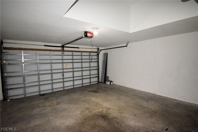 1724 SW 15th TER, Cape Coral, FL 33991