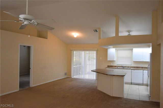 1724 SW 15th TER, Cape Coral, FL 33991