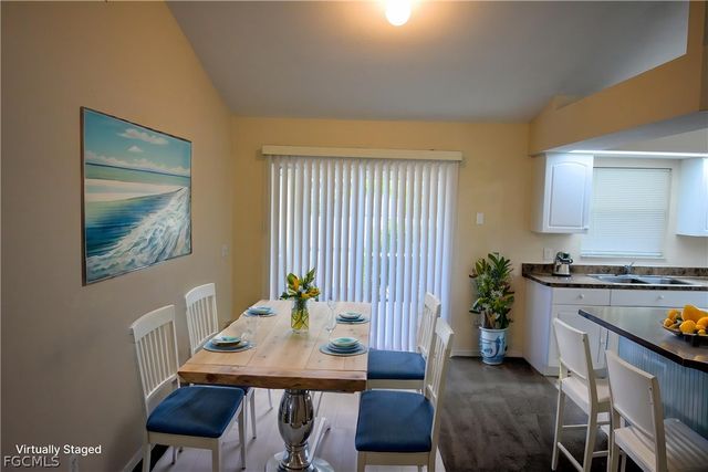 1724 SW 15th TER, Cape Coral, FL 33991