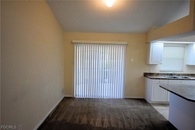 1724 SW 15th TER, Cape Coral, FL 33991