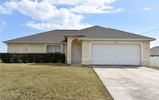 1724 SW 15th TER, Cape Coral, FL 33991