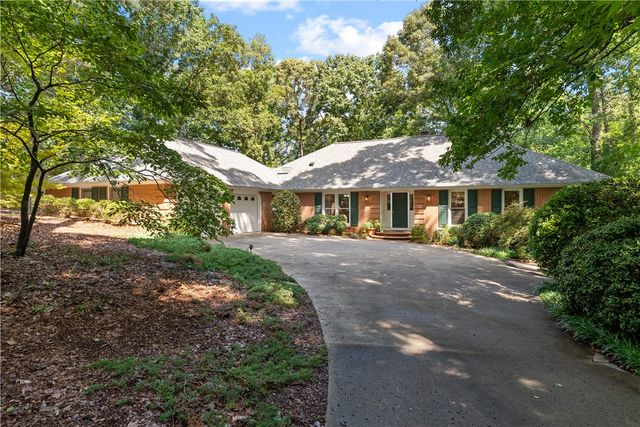 1210 Cane Creek Drive, Seneca, SC 29672