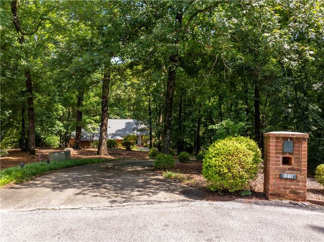 1210 Cane Creek Drive, Seneca, SC 29672