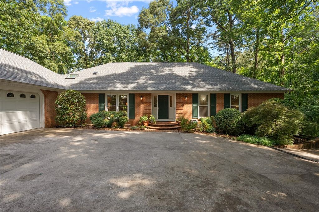 1210 Cane Creek Drive, Seneca, SC 29672