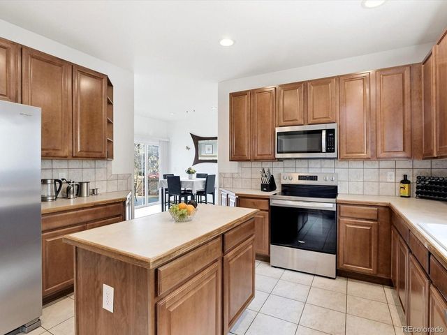 502 Peregrine Cir, Longmont, CO 80504