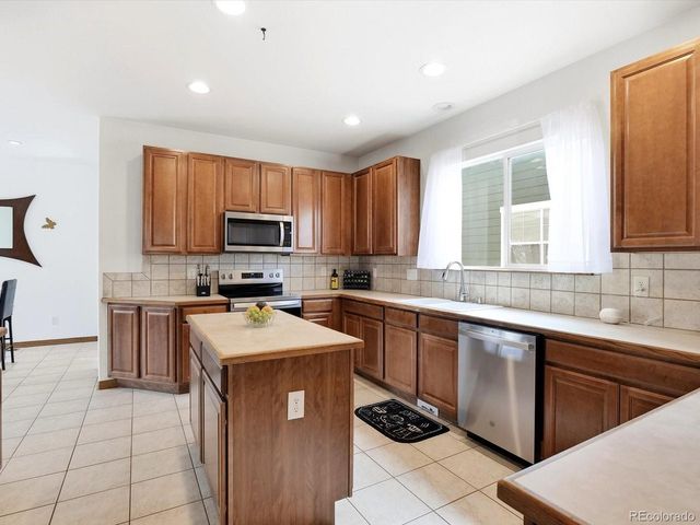 502 Peregrine Cir, Longmont, CO 80504