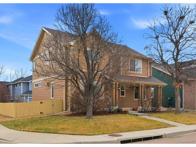 502 Peregrine Cir, Longmont, CO 80504