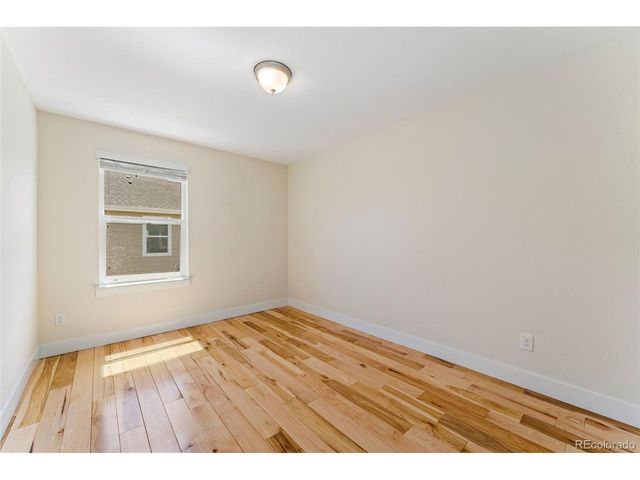 671 Robert St, Longmont, CO 80503