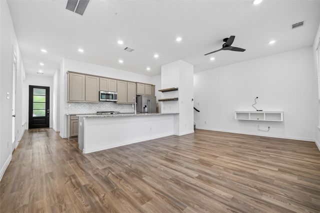 4743 Glen Isle Drive, Houston, TX 77009