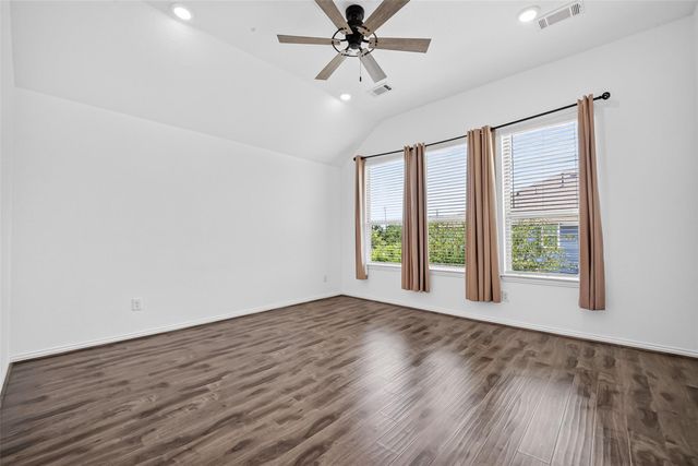 4743 Glen Isle Drive, Houston, TX 77009