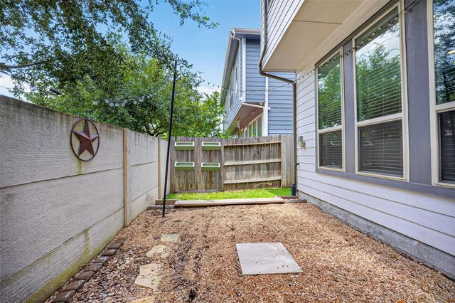 4743 Glen Isle Drive, Houston, TX 77009
