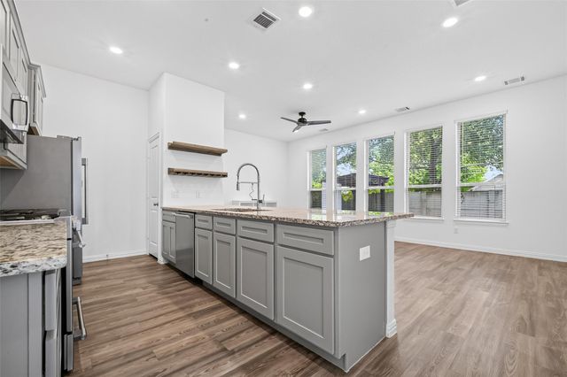 4743 Glen Isle Drive, Houston, TX 77009