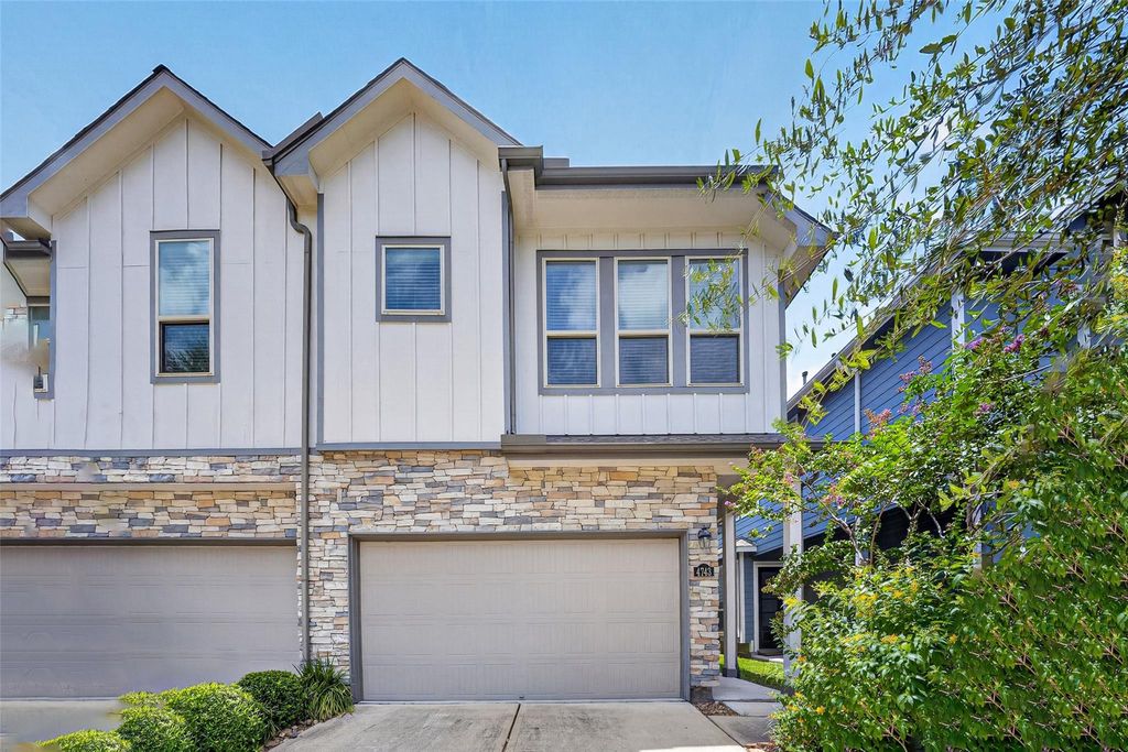 4743 Glen Isle Drive, Houston, TX 77009