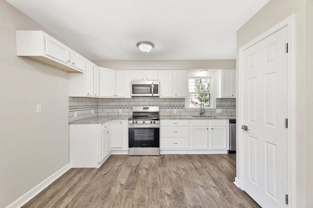 301 W 34th St S, Wichita, KS 67217