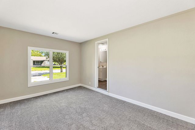 301 W 34th St S, Wichita, KS 67217