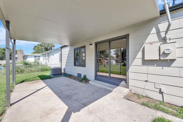 301 W 34th St S, Wichita, KS 67217