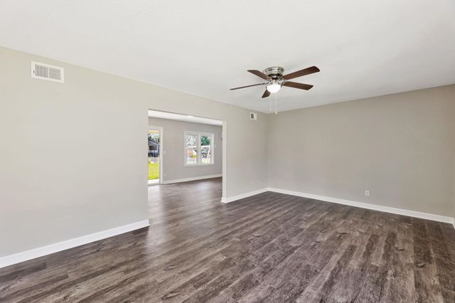 301 W 34th St S, Wichita, KS 67217