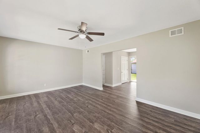 301 W 34th St S, Wichita, KS 67217