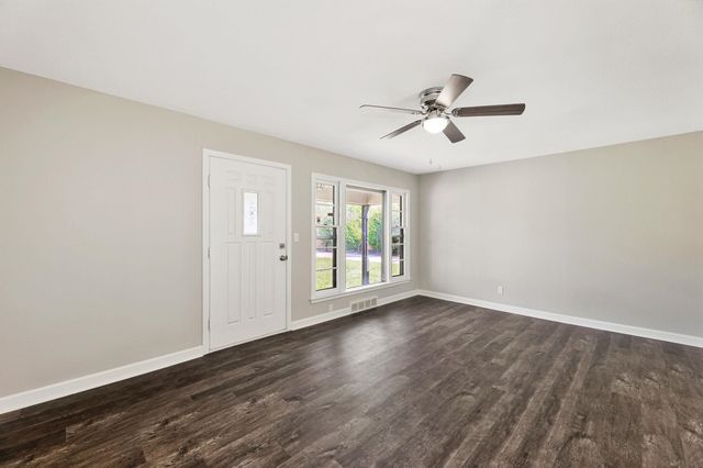 301 W 34th St S, Wichita, KS 67217