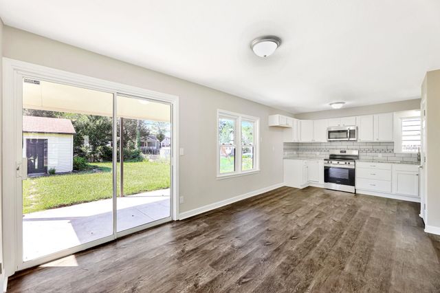 301 W 34th St S, Wichita, KS 67217