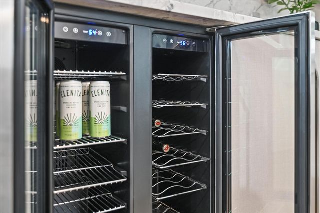 6906 Lunar DR, Austin, TX 78745