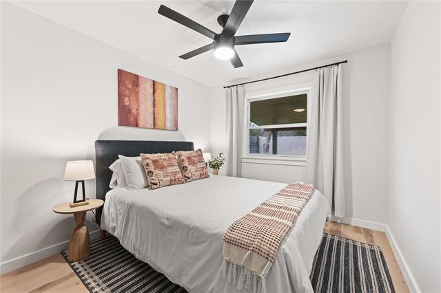 6906 Lunar DR, Austin, TX 78745