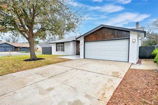 6906 Lunar DR, Austin, TX 78745