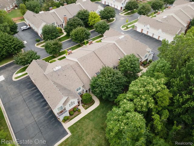 44770 Marigold Drive, Sterling Heights, MI 48314