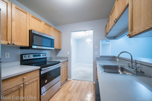 44770 Marigold Drive, Sterling Heights, MI 48314