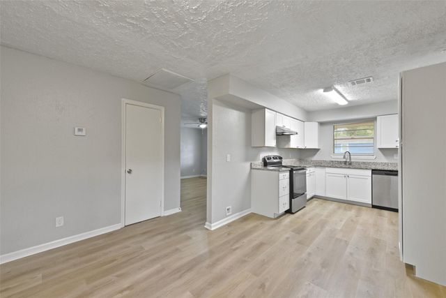 2803 22nd Street, Dickinson, TX 77539