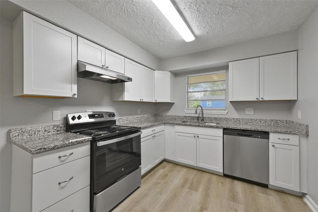 2803 22nd Street, Dickinson, TX 77539