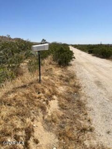 87th West & Felsite Avenue, Rosamond, CA 93560