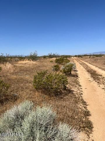 87th West & Felsite Avenue, Rosamond, CA 93560