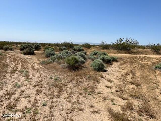 87th West & Felsite Avenue, Rosamond, CA 93560