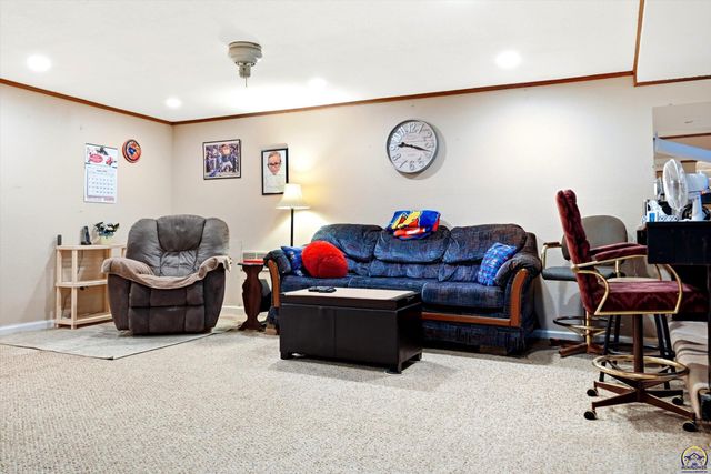 4941 NW Haven RD, Topeka, KS 66617