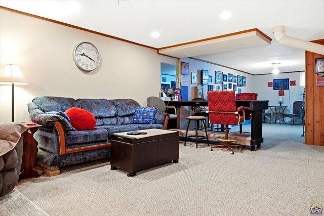 4941 NW Haven RD, Topeka, KS 66617