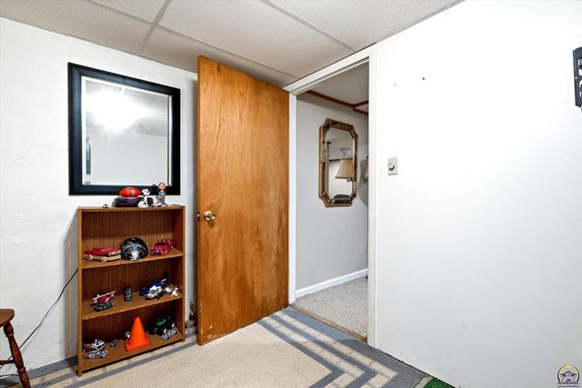 4941 NW Haven RD, Topeka, KS 66617