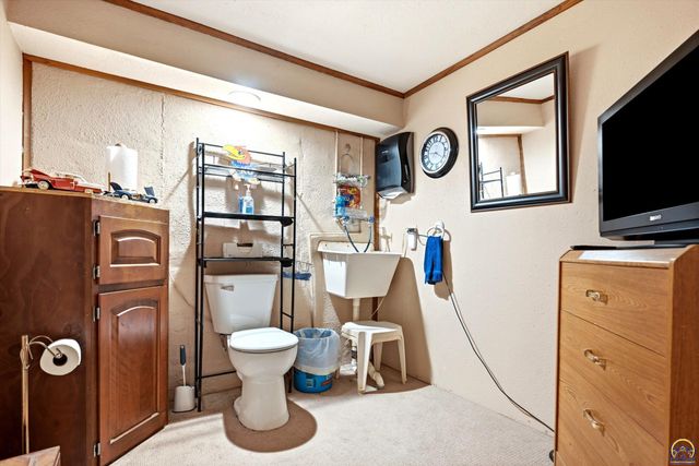 4941 NW Haven RD, Topeka, KS 66617