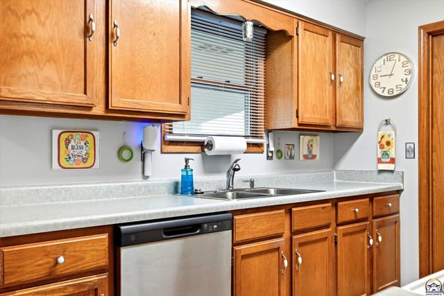 4941 NW Haven RD, Topeka, KS 66617