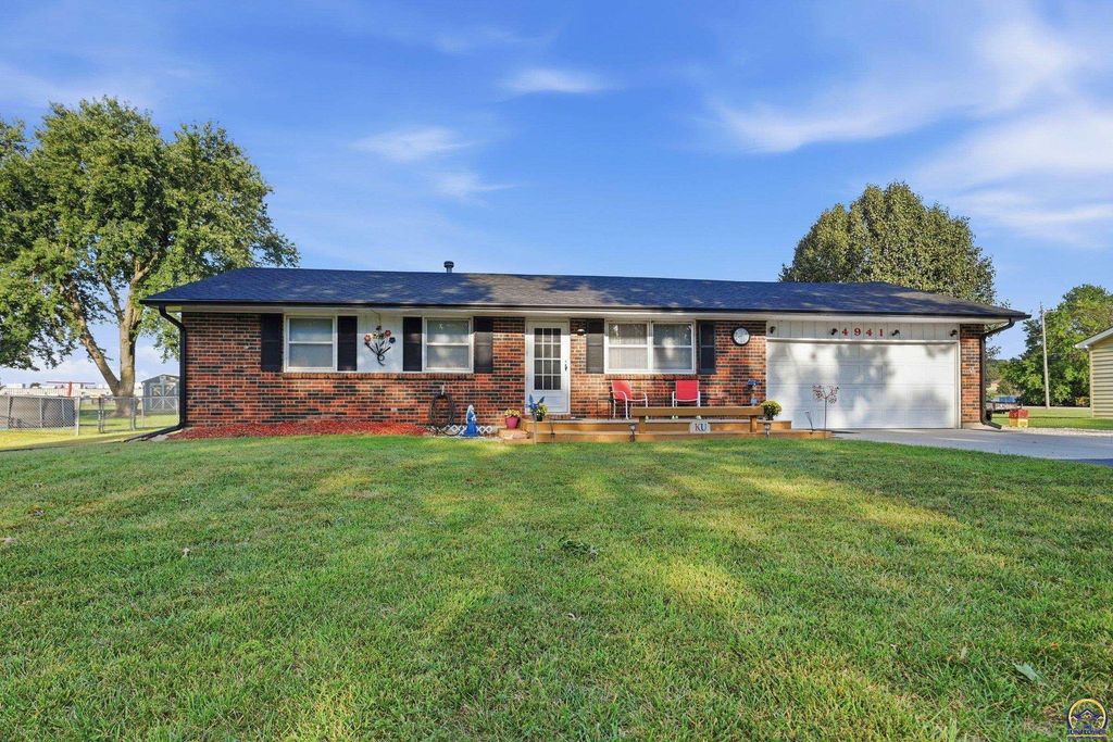 4941 NW Haven RD, Topeka, KS 66617