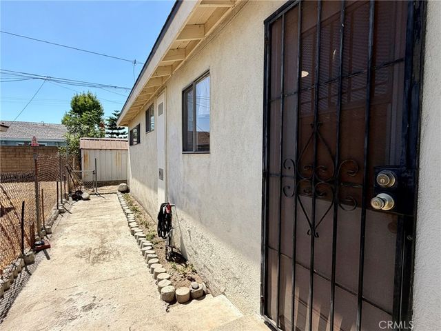 1018 W 3rd Street 2, Azusa, CA 91702
