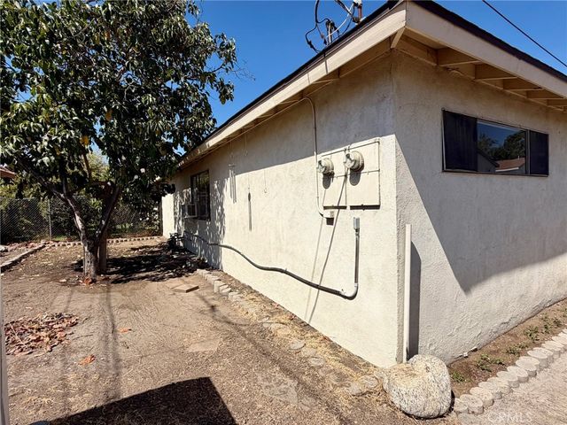 1018 W 3rd Street 2, Azusa, CA 91702